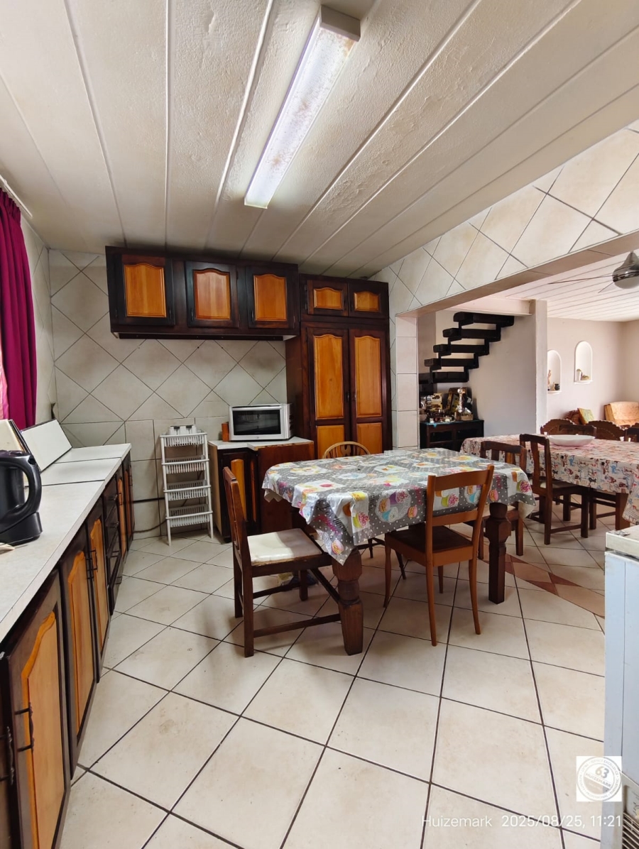 4 Bedroom Property for Sale in Deneysville Free State